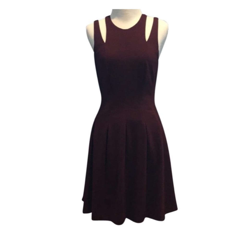 Rebecca Taylor
Bordeaux Wine Peeping Out Cutout Detail Cocktail Dress - Picture 4 of 6